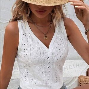 🌸LUNE Short Sleeve T-Shirt🤍